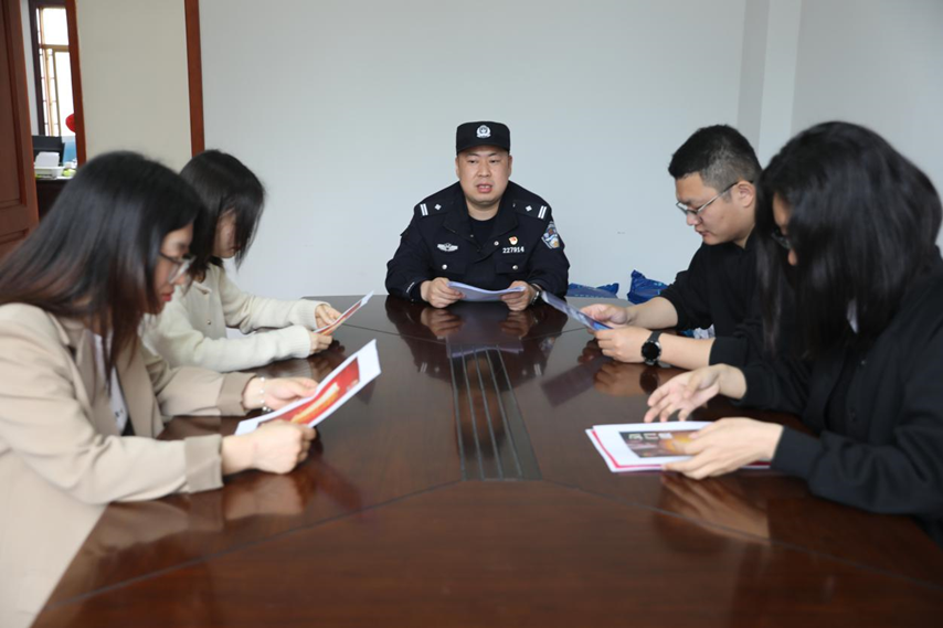 護(hù)企進(jìn)行時(shí)！徐霞客派出所開展國家安全教育、打擊網(wǎng)絡(luò)謠言宣傳進(jìn)企業(yè)活動.